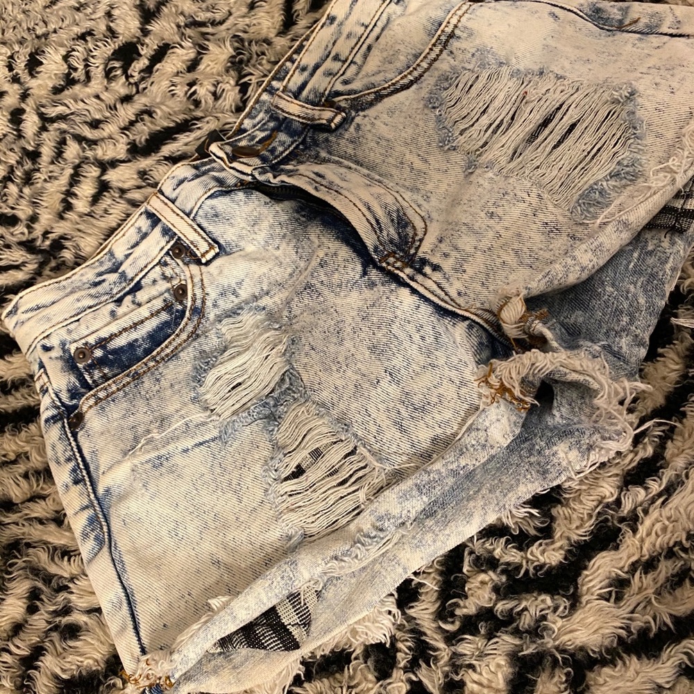 Frayed jean shorts